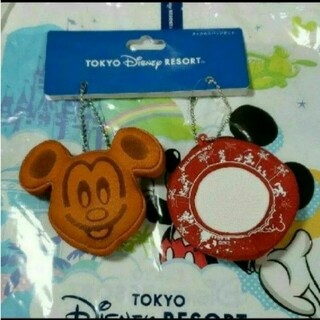 ディズニー(Disney)の完売品　パークフード　ぬいぐるみバッチ　ミッキーワッフル　プレート(キャラクターグッズ)