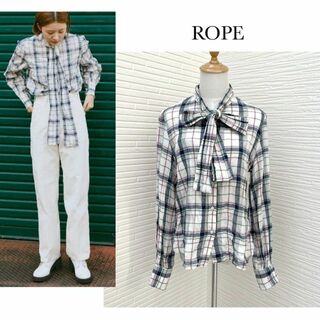 ロペ(ROPE’)のロペ＊<Saki Kojima>ボウタイシャツ　チェック　リボン　長袖　38(シャツ/ブラウス(長袖/七分))