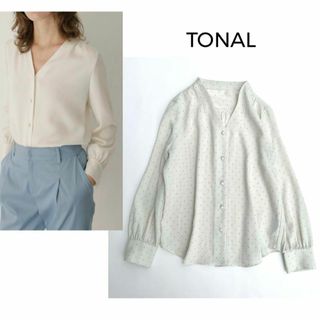 TONAL - 洗える♡トーナル＊パールボタンブラウス　ドット　vネック　38