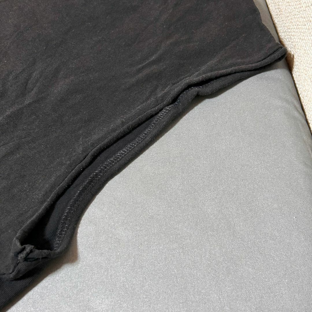 moussy(マウジー)のMOUSSY マウジー　カットソー　袖なし　チャコール　グレー　プリント　シャツ レディースのトップス(Tシャツ(半袖/袖なし))の商品写真