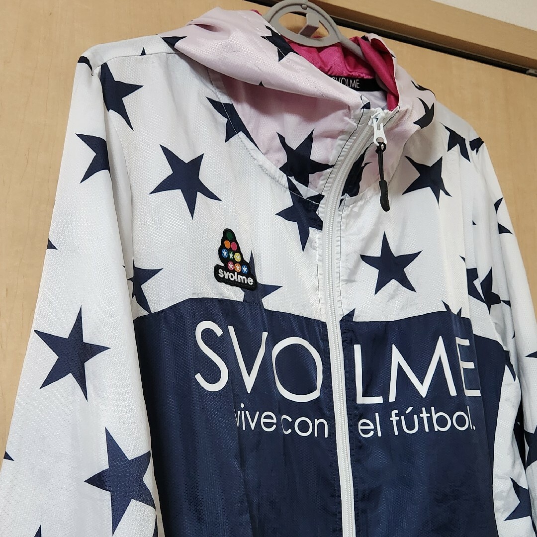 Svolme(スボルメ)のスボルメ 星柄ウインドブレーカー Ｌ ピステ素材 パーカー フーディ used スポーツ/アウトドアのサッカー/フットサル(ウェア)の商品写真