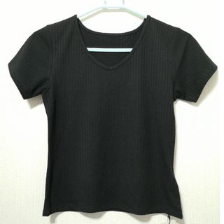 グレイル(GRL)の【新品未使用品】GRLグレイル　Vネック半袖Tシャツ　ブラック黒　Mサイズ(カットソー(半袖/袖なし))