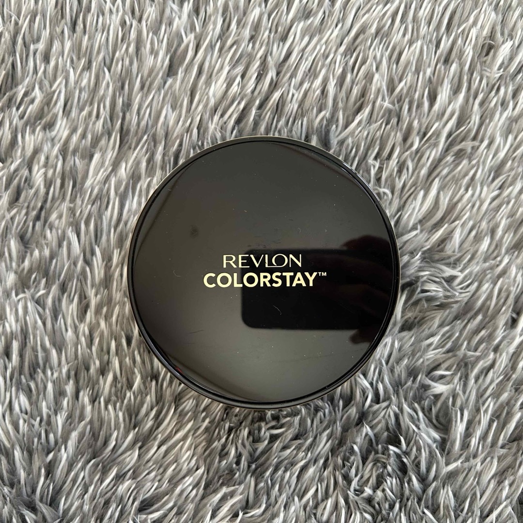 REVLON(レブロン)のレブロン カラーステイ クッション ロングウェア ファンデーション 004 コスメ/美容のベースメイク/化粧品(ファンデーション)の商品写真