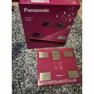 パナソニック(Panasonic)のPanasonic EW-FA13-VPデジタル体重計(体重計/体脂肪計)