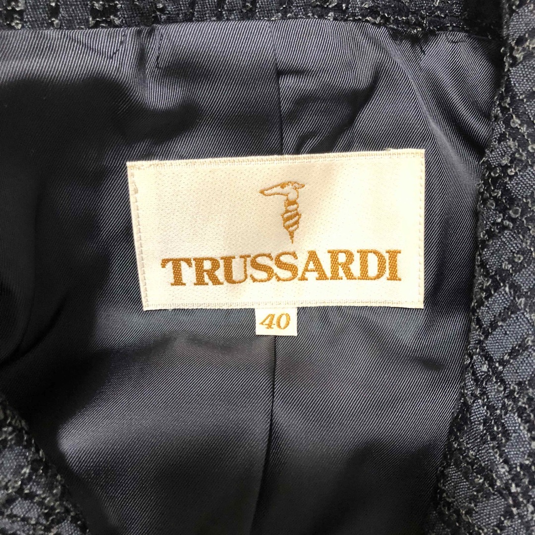 Trussardi(トラサルディ)のトラサルディTRUSSARDI 極美品✨ジャケット　40 春夏 レディースのジャケット/アウター(ノーカラージャケット)の商品写真