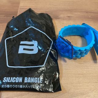 ビッグバン(BIGBANG)のバングル(アイドルグッズ)