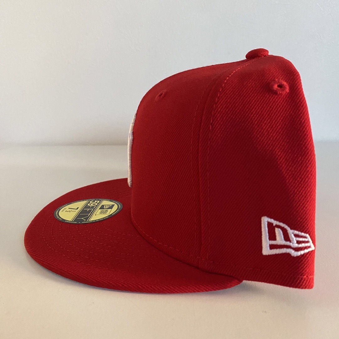 NEW ERA(ニューエラー)のNew Era Cap 1/2 ツバ裏グレー ニューエラ ヤンキース キャップ メンズの帽子(キャップ)の商品写真