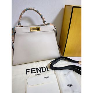 フェンディ(FENDI)のFENDIモンスターピーカブー白(ハンドバッグ)