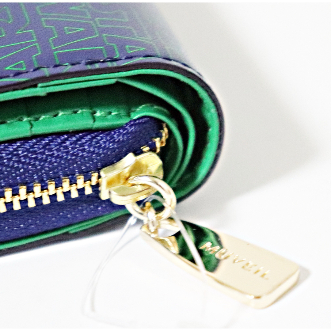 《ミュベール×スターウォーズ コラボ》新品 ロゴ総柄 レザー2つ折り財布 メンズのファッション小物(折り財布)の商品写真