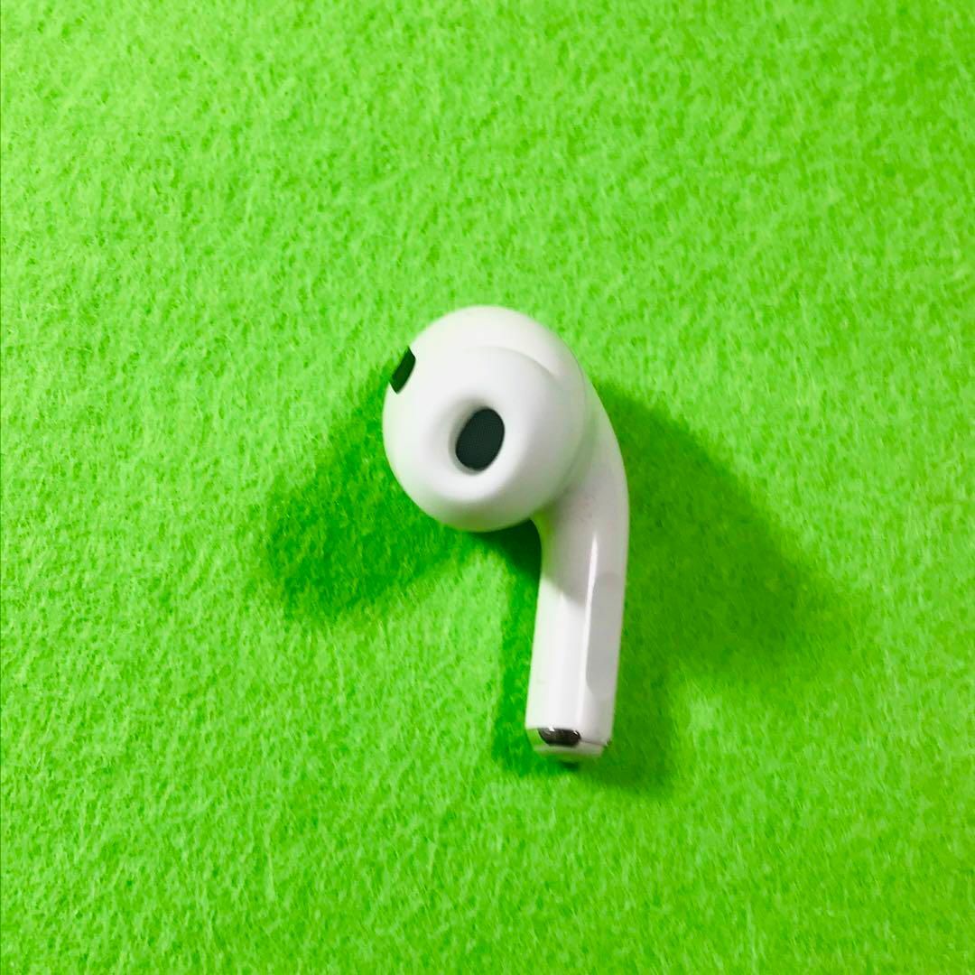 Apple(アップル)のAirPods Pro イヤホン　左耳　第一世代　エアーポッズプロ　A2084 スマホ/家電/カメラのオーディオ機器(ヘッドフォン/イヤフォン)の商品写真