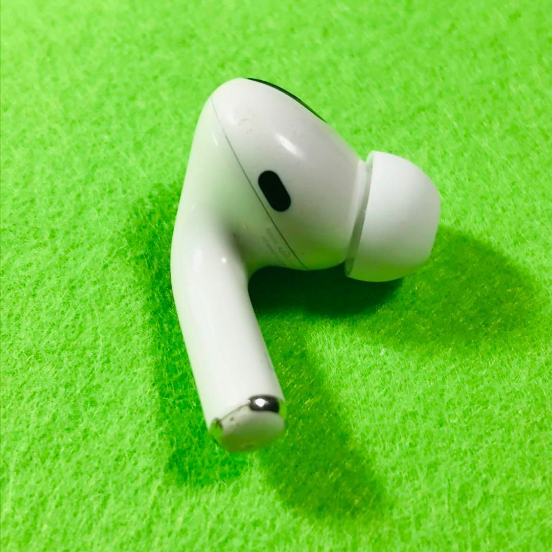 Apple(アップル)のAirPods Pro イヤホン　左耳　第一世代　エアーポッズプロ　A2084 スマホ/家電/カメラのオーディオ機器(ヘッドフォン/イヤフォン)の商品写真