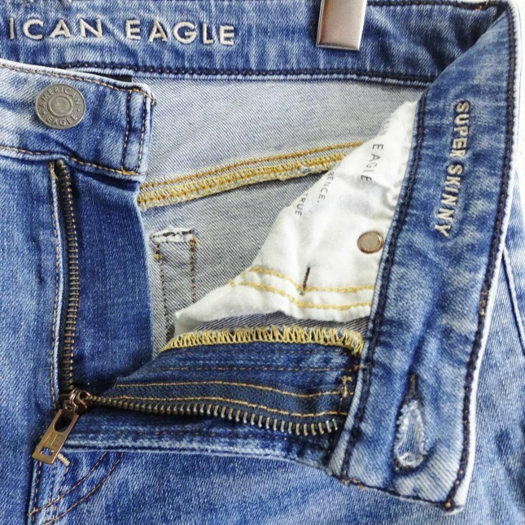 American Eagle(アメリカンイーグル)のアメリカンイーグル　スーパースキニーデニム　W76cm　強ストレッチ　淡青 メンズのパンツ(デニム/ジーンズ)の商品写真