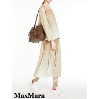 ウィークエンドマックスマーラ(Weekend Max Mara)のマックスマーラ プリーツグラデーションブラウス ベージュ(シャツ/ブラウス(長袖/七分))