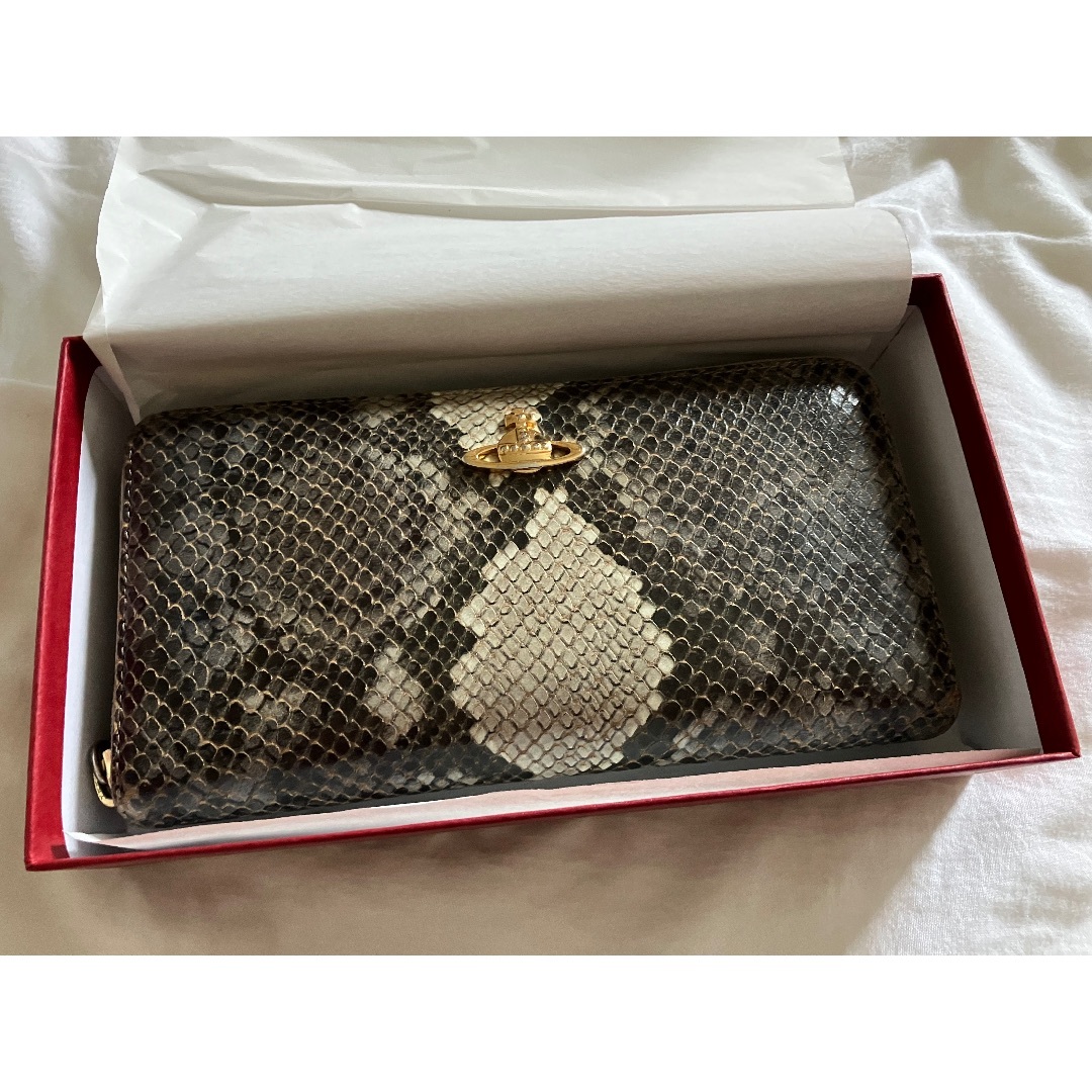 Vivienne Westwood(ヴィヴィアンウエストウッド)のヴィヴィアンウエストウッド　長財布 ラウンドファスナー パイソン柄 蛇柄 レディースのファッション小物(財布)の商品写真