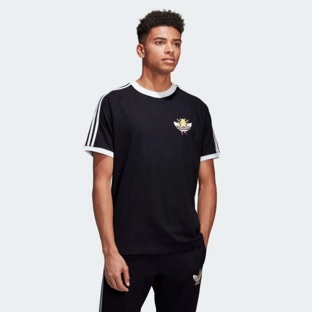 adidas(アディダス)のadidas TANAAMI CALI Tシャツ 田名網敬一コラボ プリント メンズのトップス(Tシャツ/カットソー(半袖/袖なし))の商品写真