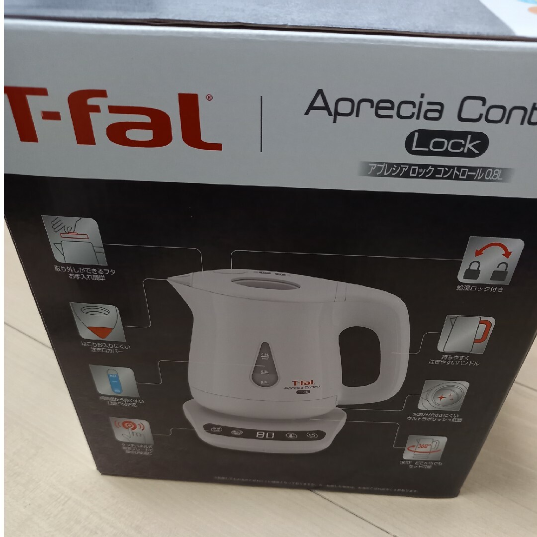 T-fal(ティファール)のティファール 電気ケトル 0.8L (KO8401jp) インテリア/住まい/日用品のキッチン/食器(調理道具/製菓道具)の商品写真