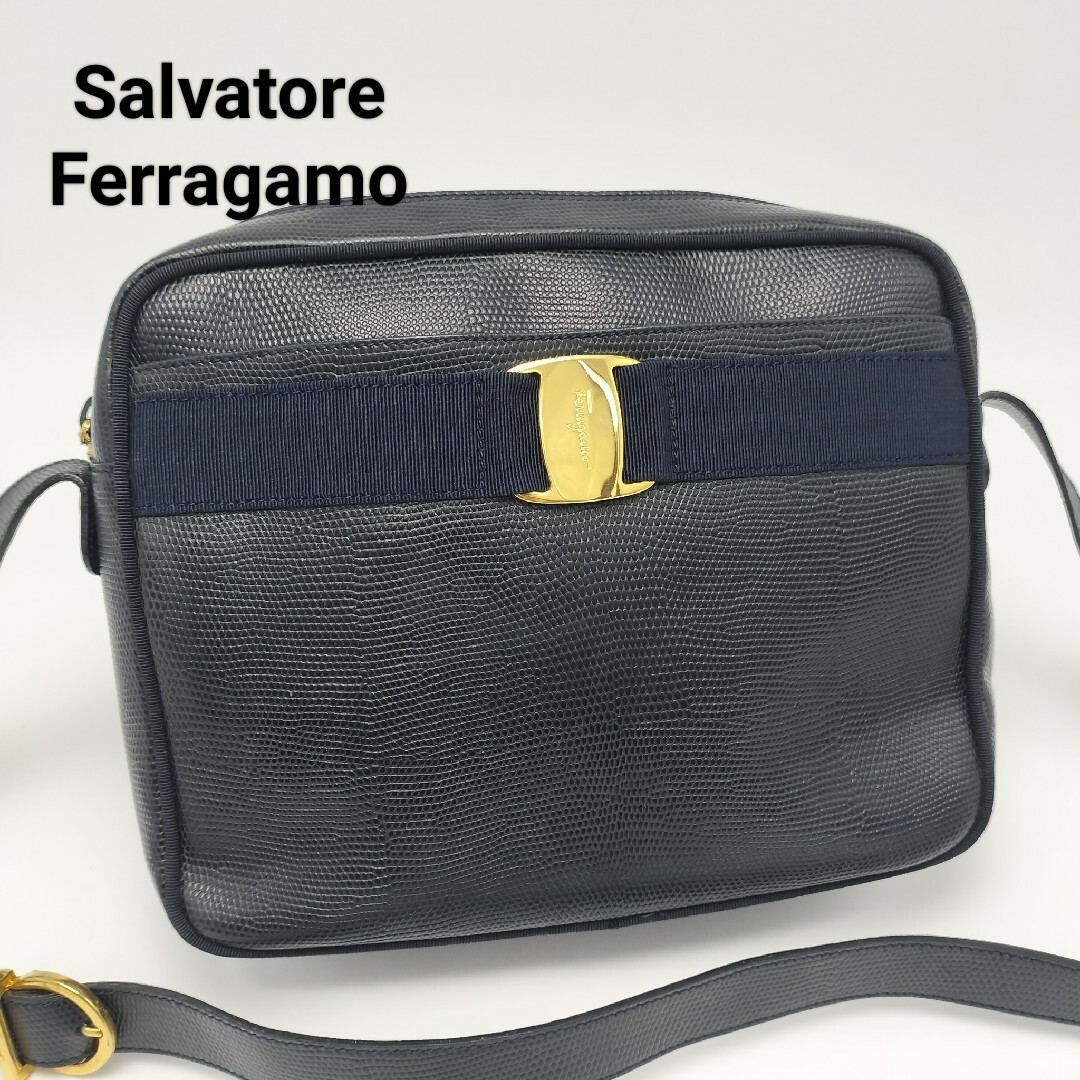 Salvatore Ferragamo(サルヴァトーレフェラガモ)の極美品✨フェラガモ　ショルダーバッグ　ヴィンテージ　レザー レディースのバッグ(ショルダーバッグ)の商品写真