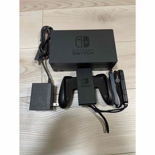 ニンテンドースイッチ(Nintendo Switch)のSwitch 付属品セット 充電ケーブル ドック グリップ ストラップ(家庭用ゲーム機本体)