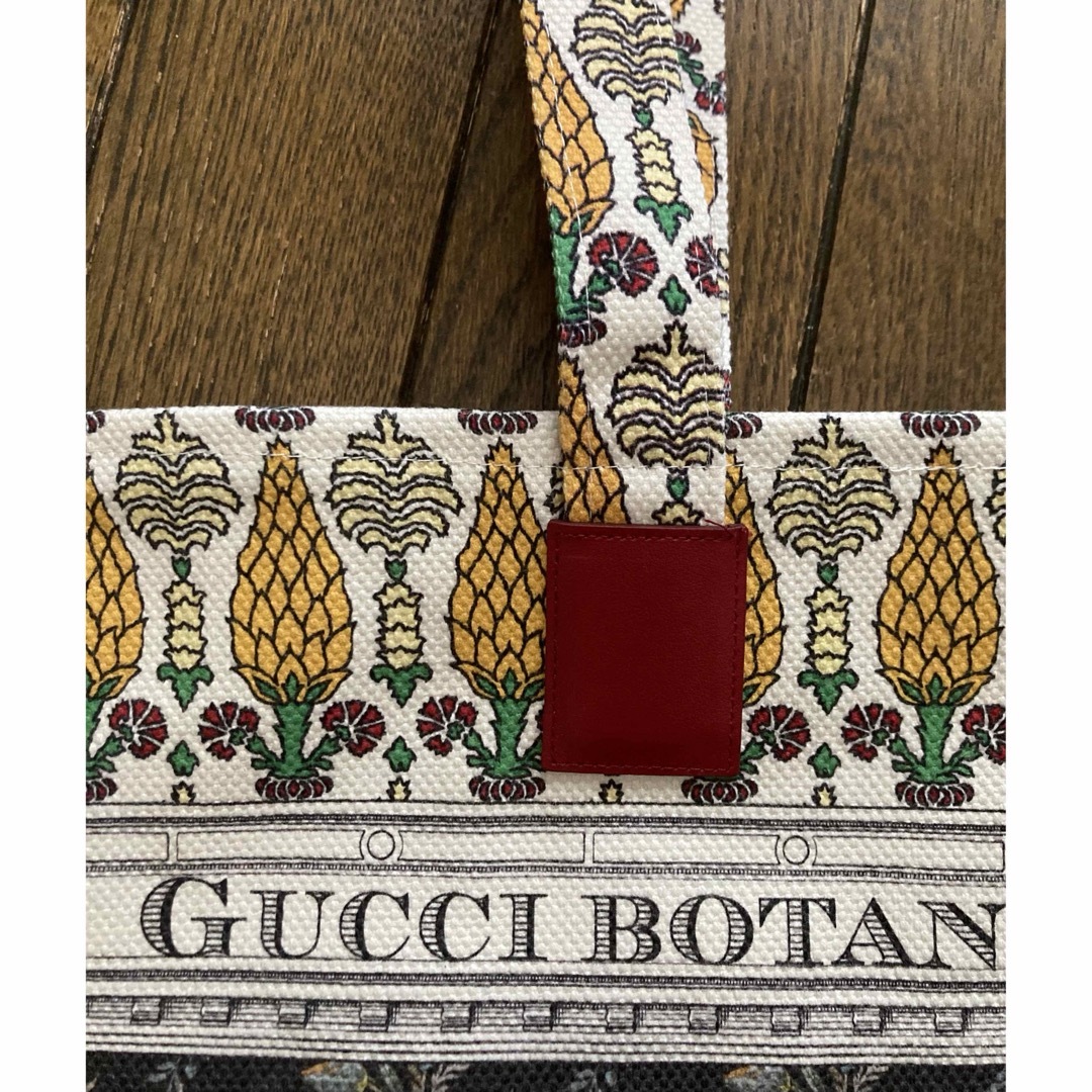 GUCCI - Gucci Garden (グッチガーデン)最新トートバッグ GUCCI - Gucci Garden (グッチガーデン)最新トートバッグ