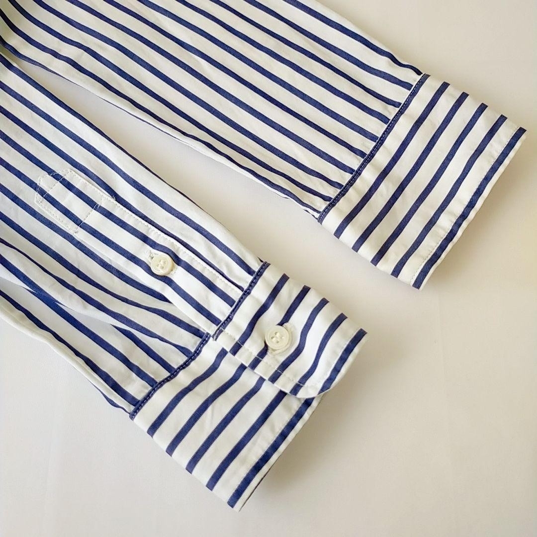 L'Appartement DEUXIEME CLASSE(アパルトモンドゥーズィエムクラス)のアパルトモン　ネイビーストライプ　長袖シャツ　綿100%　刺繍入りシャツ レディースのトップス(シャツ/ブラウス(長袖/七分))の商品写真