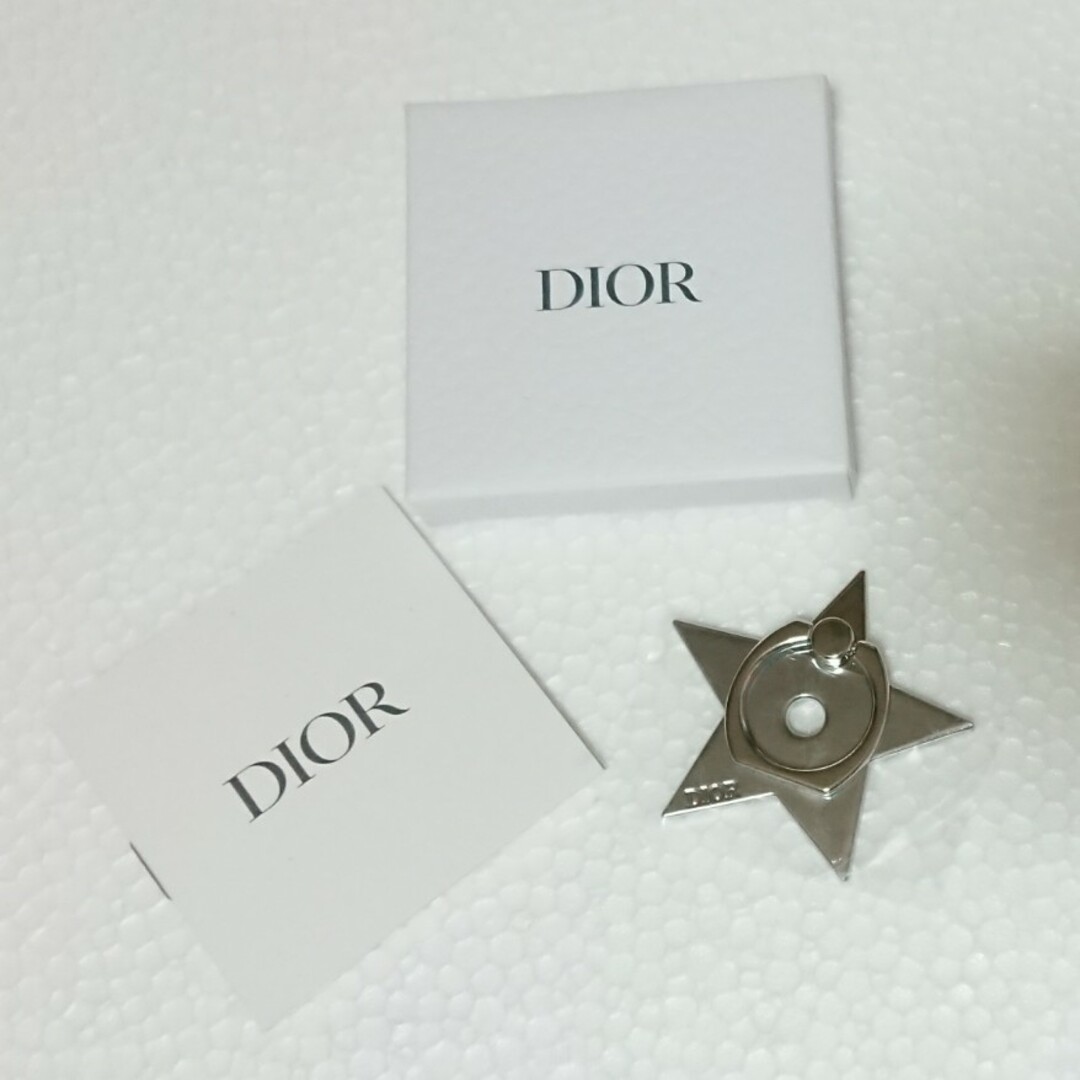 Dior(ディオール)の【非売品】Dior スマホリング スター 星 スマホ/家電/カメラのスマホアクセサリー(その他)の商品写真