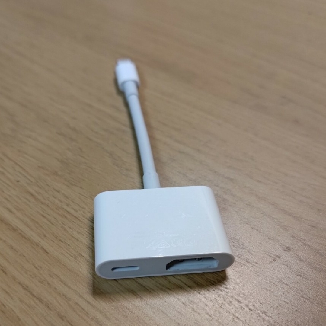 Apple(アップル)のapple lightning digital avアダプタ スマホ/家電/カメラのテレビ/映像機器(プロジェクター)の商品写真