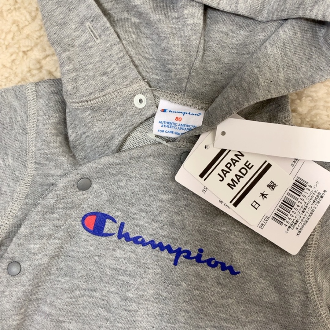 Champion(チャンピオン)の新品 チャンピオン 半袖 ロンパース カバーオール 80 キッズ/ベビー/マタニティのベビー服(~85cm)(ロンパース)の商品写真