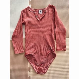 プチバトー(PETIT BATEAU)のプチバトー赤ボーダーロンパース(ロンパース)