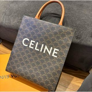 セリーヌ(celine)のセリーヌ　バーティカルカバ　スモール　トリオンフ　トリオンフキャンバス　美品(ショルダーバッグ)