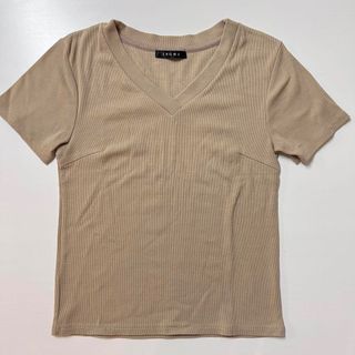 イング(INGNI)のINGNI イング　トップス 半袖 Vネック　Tシャツ　ベージュ(Tシャツ(半袖/袖なし))