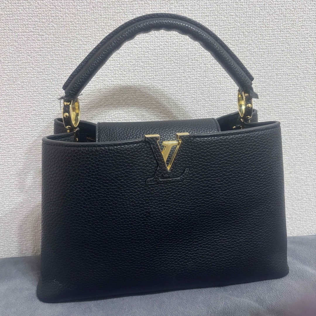 LOUIS VUITTON(ルイヴィトン)のカプシーヌmm ブラック レディースのバッグ(ハンドバッグ)の商品写真