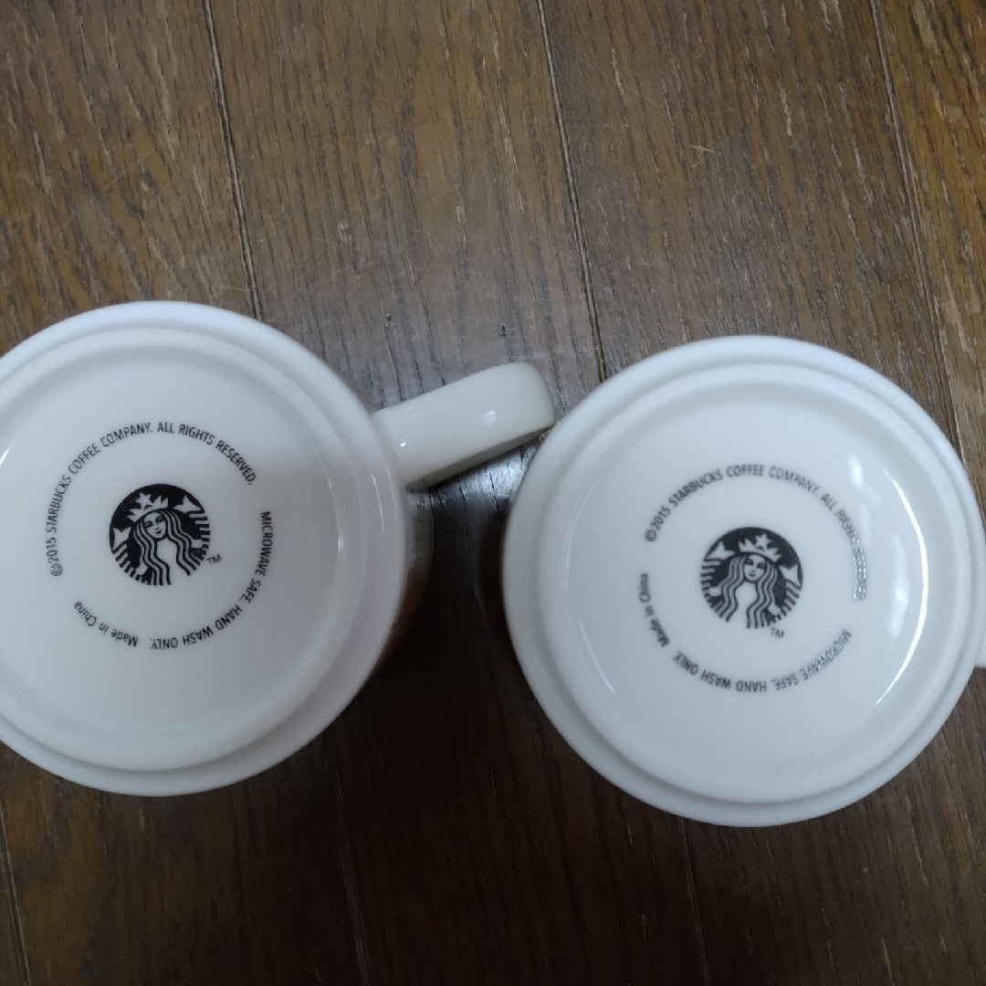 Starbucks(スターバックス)のコーヒーカップ　スターバックス　２つセット　マグカップ　2015年 インテリア/住まい/日用品のキッチン/食器(グラス/カップ)の商品写真