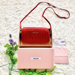 ミュウミュウ(miumiu)の【未使用級】MIU MIU  マテラッセ  レザー ショルダーバッグ　2way(ショルダーバッグ)