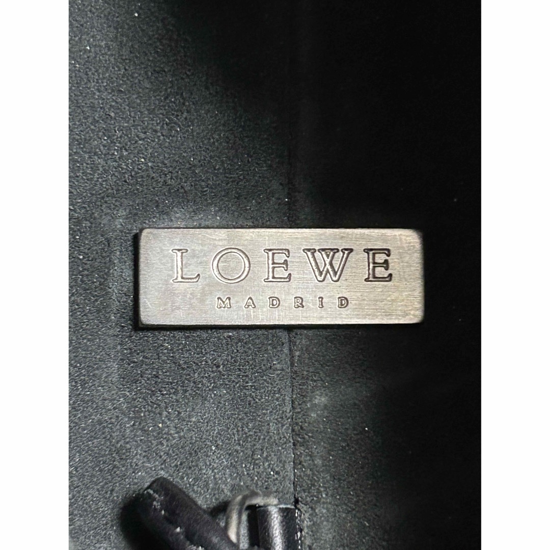 LOEWE(ロエベ)のロエベ 定番 アントン スリングバッグ ブラック メンズのバッグ(ショルダーバッグ)の商品写真