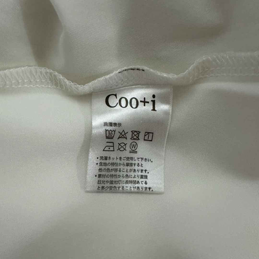 白　半袖　ボウタイシャツ レディースのトップス(シャツ/ブラウス(半袖/袖なし))の商品写真