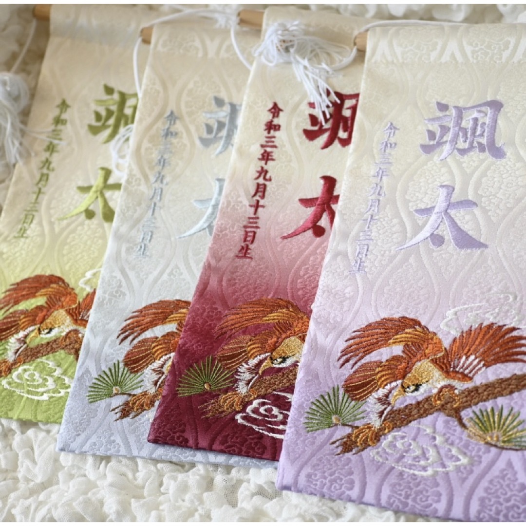 鷹×パープル 金襴生地×刺繍のお名前旗♪【スタンド付き/送料無料 鷹×パープル 金襴生地×刺繍のお名前旗♪【スタンド付き/送料無料