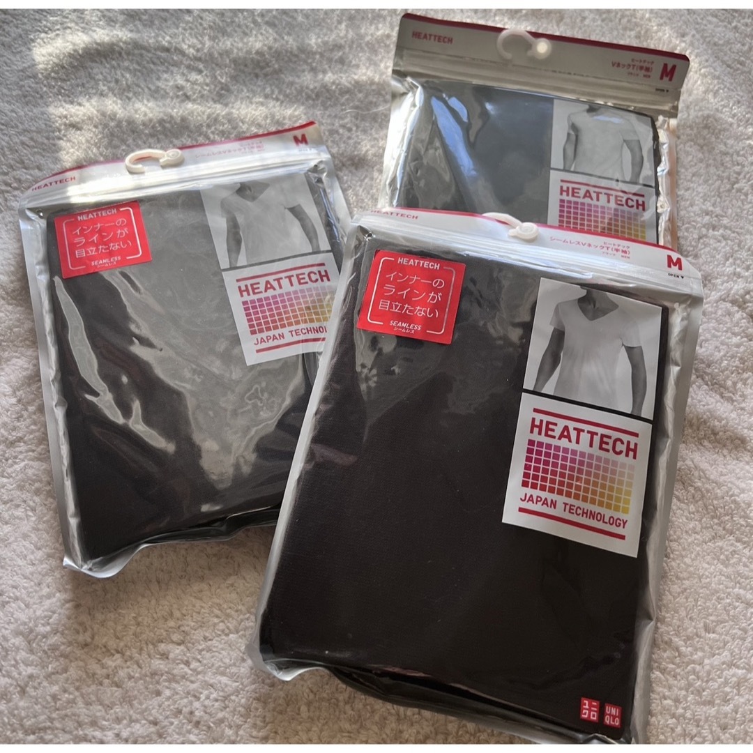 UNIQLO(ユニクロ)のユニクロ　ヒートテック　シームレス　ブラック　新品 メンズのトップス(Tシャツ/カットソー(半袖/袖なし))の商品写真