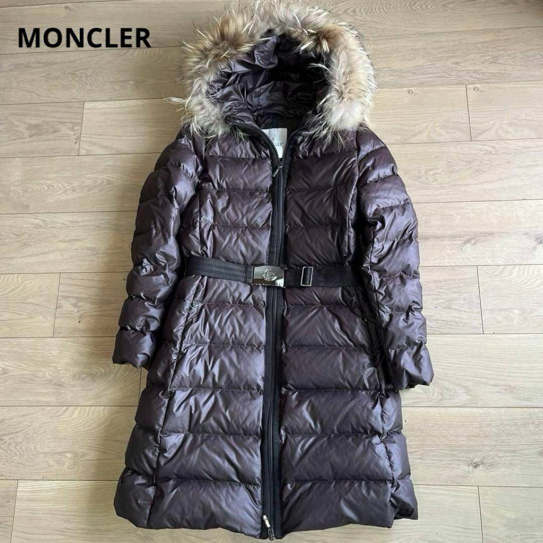 MONCLER(モンクレール)のモンクレール　ナンテスファー　ベルト付き　ロング丈　ダウンコート　１サイズ レディースのジャケット/アウター(ダウンジャケット)の商品写真