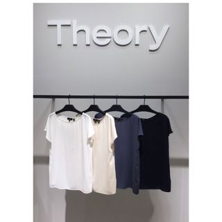 セオリー(theory)の新品タグ付き theory ホワイトブラウスNOVALIE(Tシャツ(半袖/袖なし))