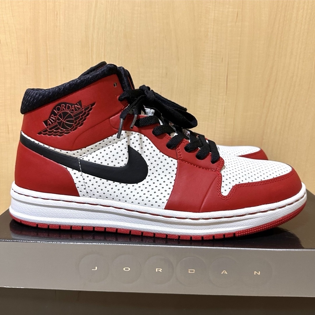 NIKE(ナイキ)のNIKE - AIR JORDAN ALPHA 1 " CHICAGO " メンズの靴/シューズ(スニーカー)の商品写真