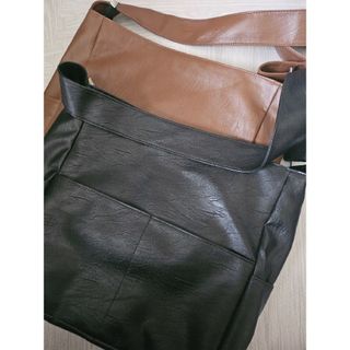 シーイン(SHEIN)のSHEIN　ショルダーバッグ×2　(ブラック、ブラウン)(ショルダーバッグ)