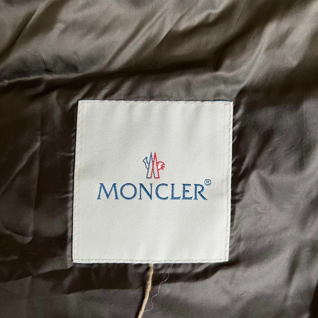 MONCLER(モンクレール)のモンクレール　sacai　コラボ　SACHIYO　ダウンジャケット　コート　２ レディースのジャケット/アウター(ダウンジャケット)の商品写真