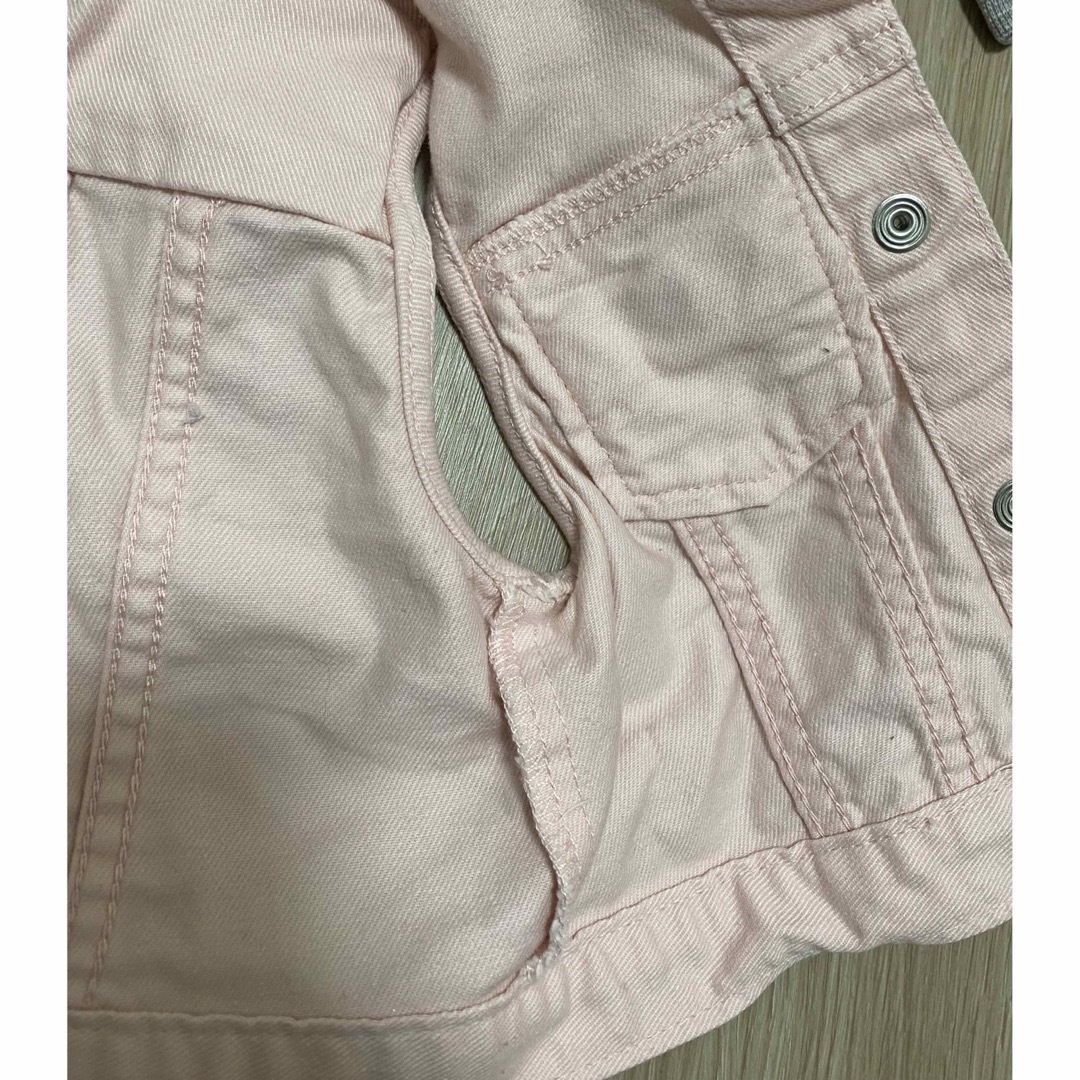 babyGAP(ベビーギャップ)のbabygap 18-24m デニムベスト キッズ/ベビー/マタニティのキッズ服女の子用(90cm~)(ジャケット/上着)の商品写真