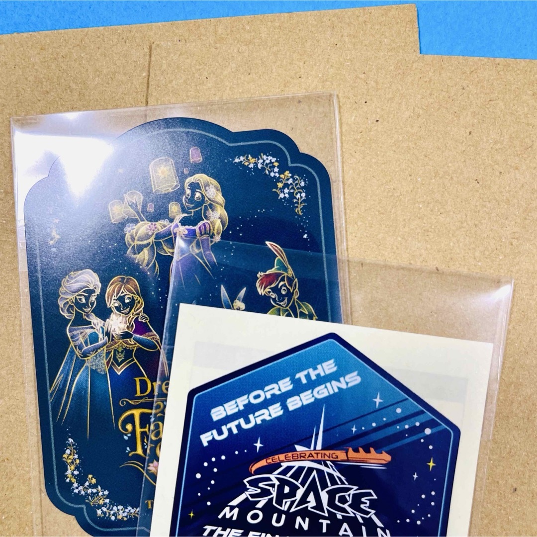 Disney(ディズニー)の記念品　スペース・マウンテン　ファンタジースプリングス　限定品シール（非売品） エンタメ/ホビーのおもちゃ/ぬいぐるみ(キャラクターグッズ)の商品写真