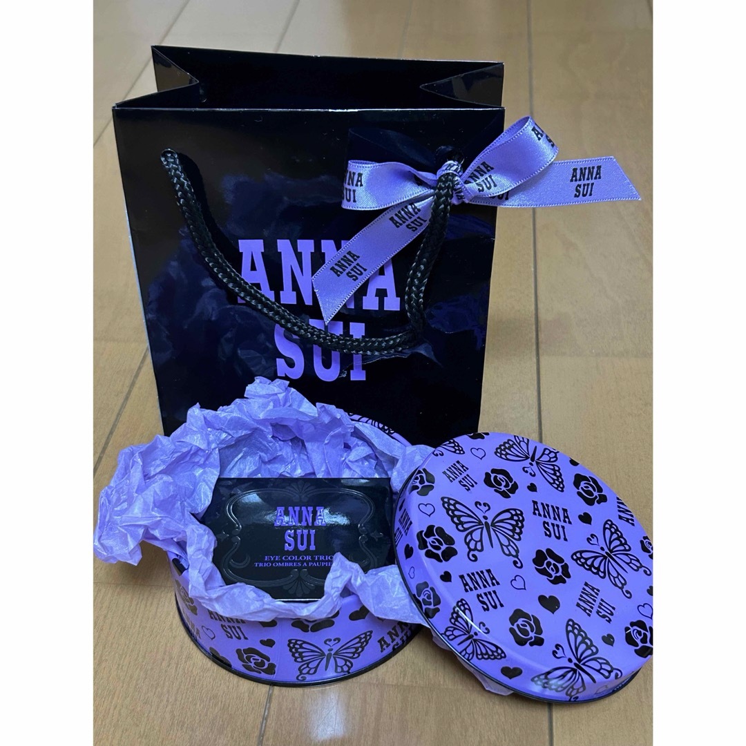 ANNA SUI(アナスイ)の新品未使用　アナスイ　アイカラートリオ03 コスメ/美容のベースメイク/化粧品(アイシャドウ)の商品写真