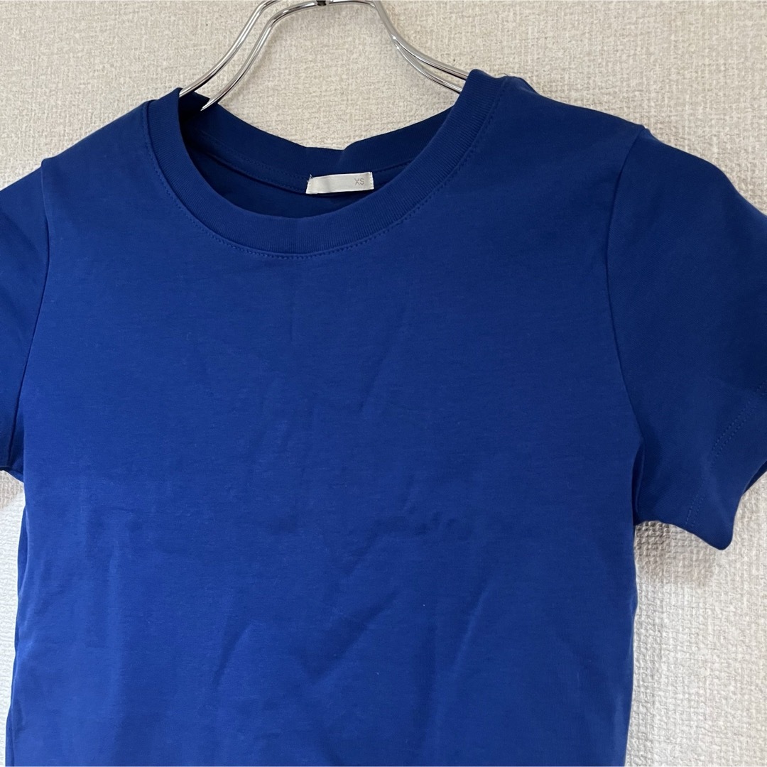 GU(ジーユー)のTシャツ 半袖　GU 短丈　 半袖Tシャツ　ブルー　ダンス　スポーツ　夏 レディースのトップス(Tシャツ(半袖/袖なし))の商品写真