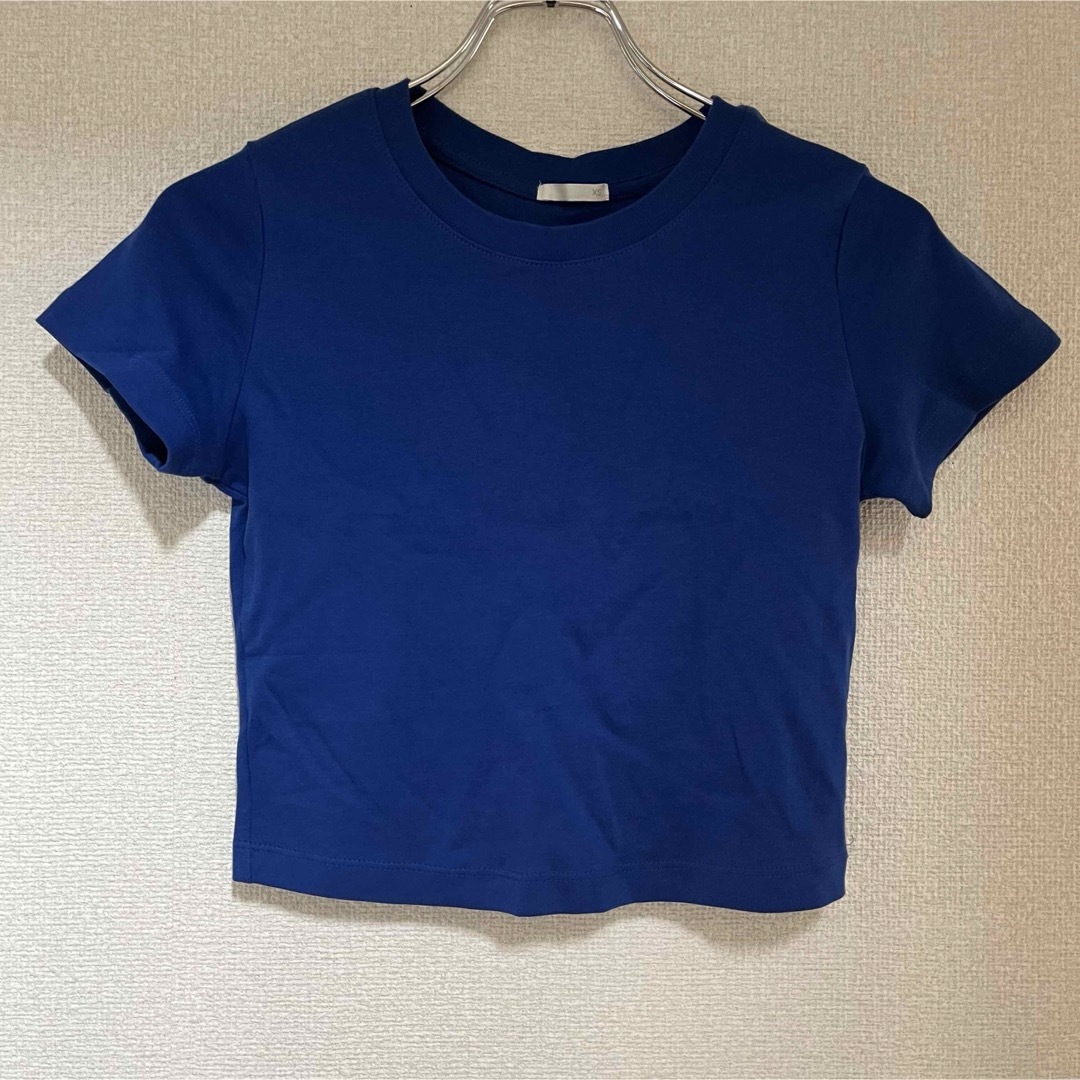 GU(ジーユー)のTシャツ 半袖　GU 短丈　 半袖Tシャツ　ブルー　ダンス　スポーツ　夏 レディースのトップス(Tシャツ(半袖/袖なし))の商品写真