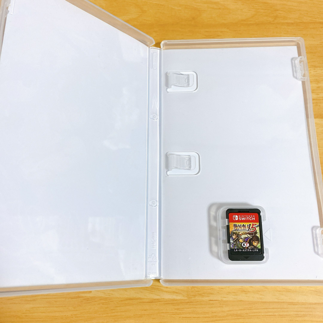 Nintendo Switch(ニンテンドースイッチ)の戦国無双5 エンタメ/ホビーのゲームソフト/ゲーム機本体(家庭用ゲームソフト)の商品写真