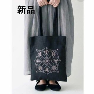 新品　サマンサモスモス　刺繍　バッグ　黒　定価4950円