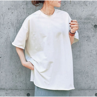 【新品】切りっぱなしデザイン Tシャツ ホワイト(Tシャツ(半袖/袖なし))